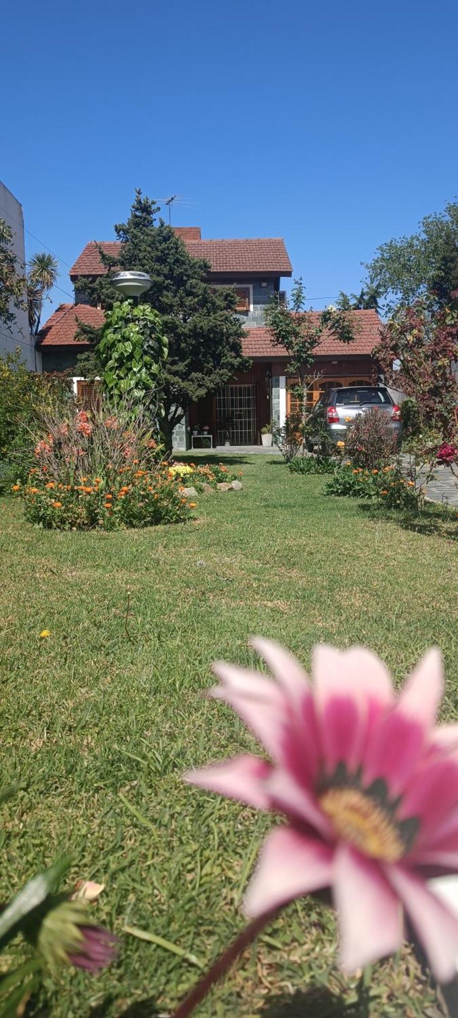 Casa Olivia- Alojamiento Con Piscina - Aeropuerto Ezeiza Exterior photo